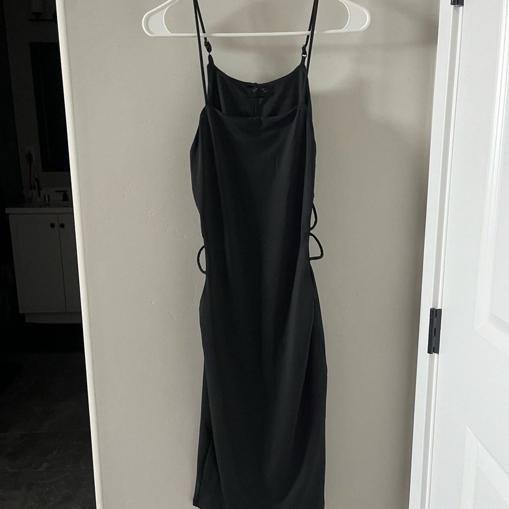 Fiestar Elegant Black Spaghetti Strap Dress